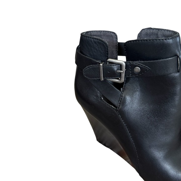 Women's Black Leather Ankle Boots - Picture 6 of 10